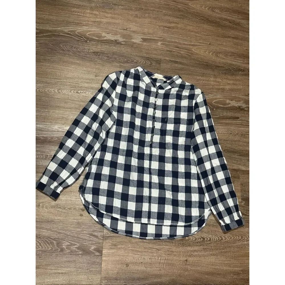 Soft Surroundings flannel navy plaid gingham  top M